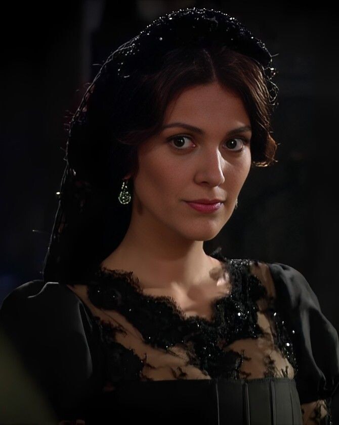 Моника собирается поговорить с братом