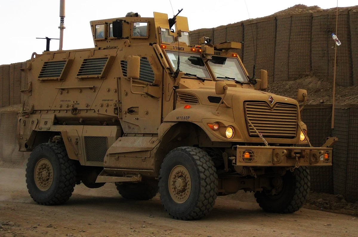 M1124 MaxxPro- базовая версия.