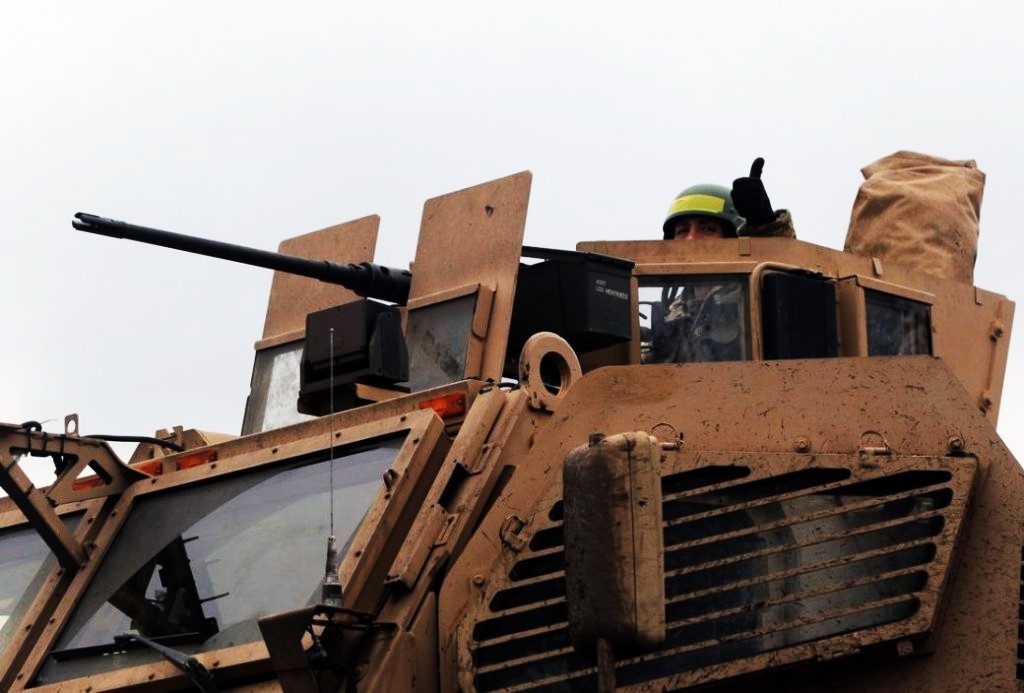 Установка пулемета М2HB.