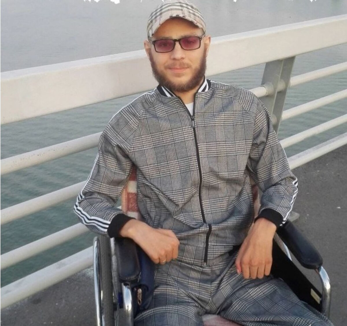 Это Женя Сребняк. Источник его Телеграмм-канал.