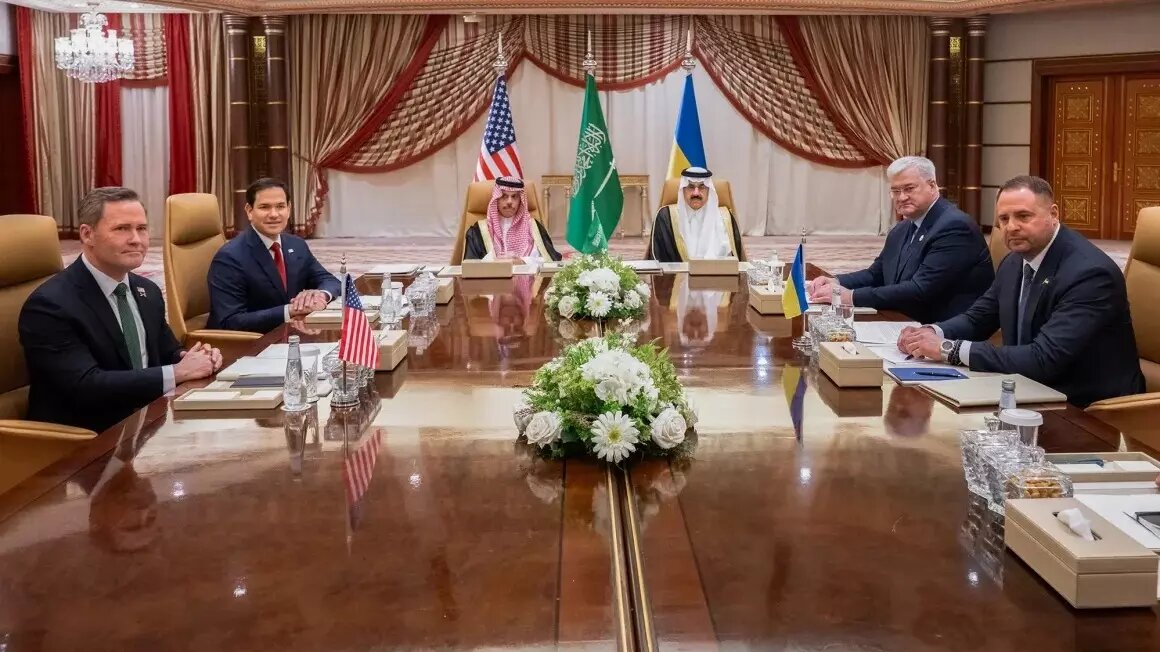 Американцы и украинцы остались довольными первым раундом переговоров. Источник: AFP/Getty Image