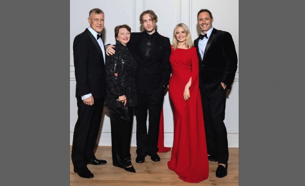 Егор Крид с семьёй