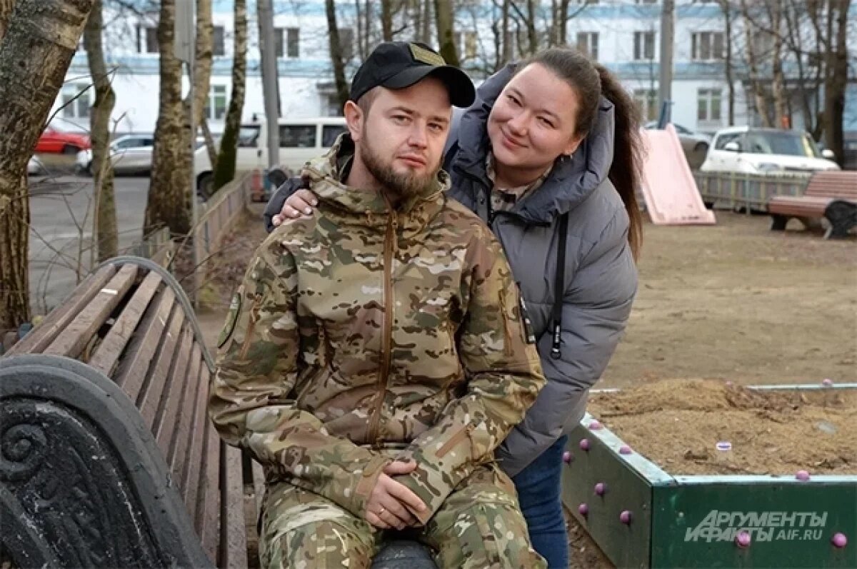    «И вот Лёша дома. Наглядеться на него не могу», – призналась «АиФ» Надежда Кандеева.