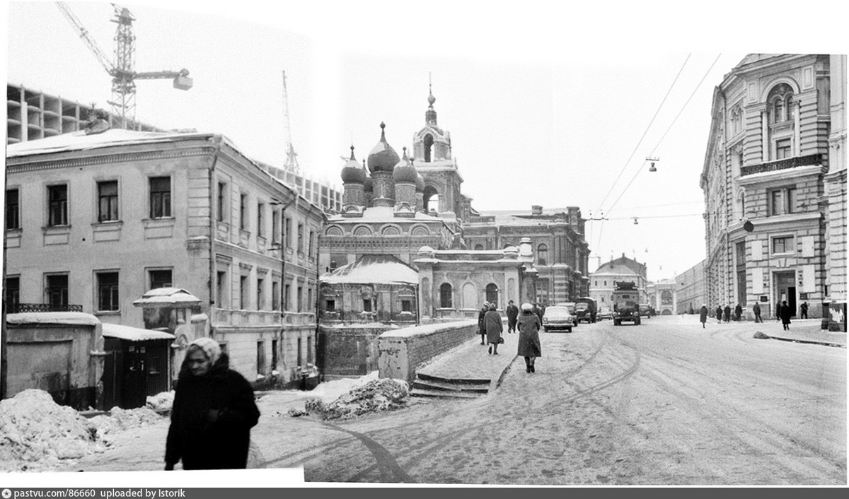 Панорама ул. Разина в 60-е годы (Варварка), 1964 – 1965 г. Автор Григорий Одинцов.