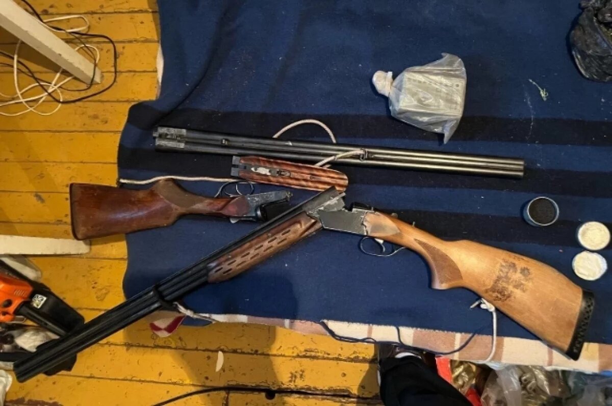    Трое жителей Хабаровского края скрывали арсенал оружия и патронов