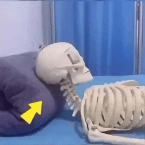 Вот в таких положениях шея находится всю ночь на высокой подушке