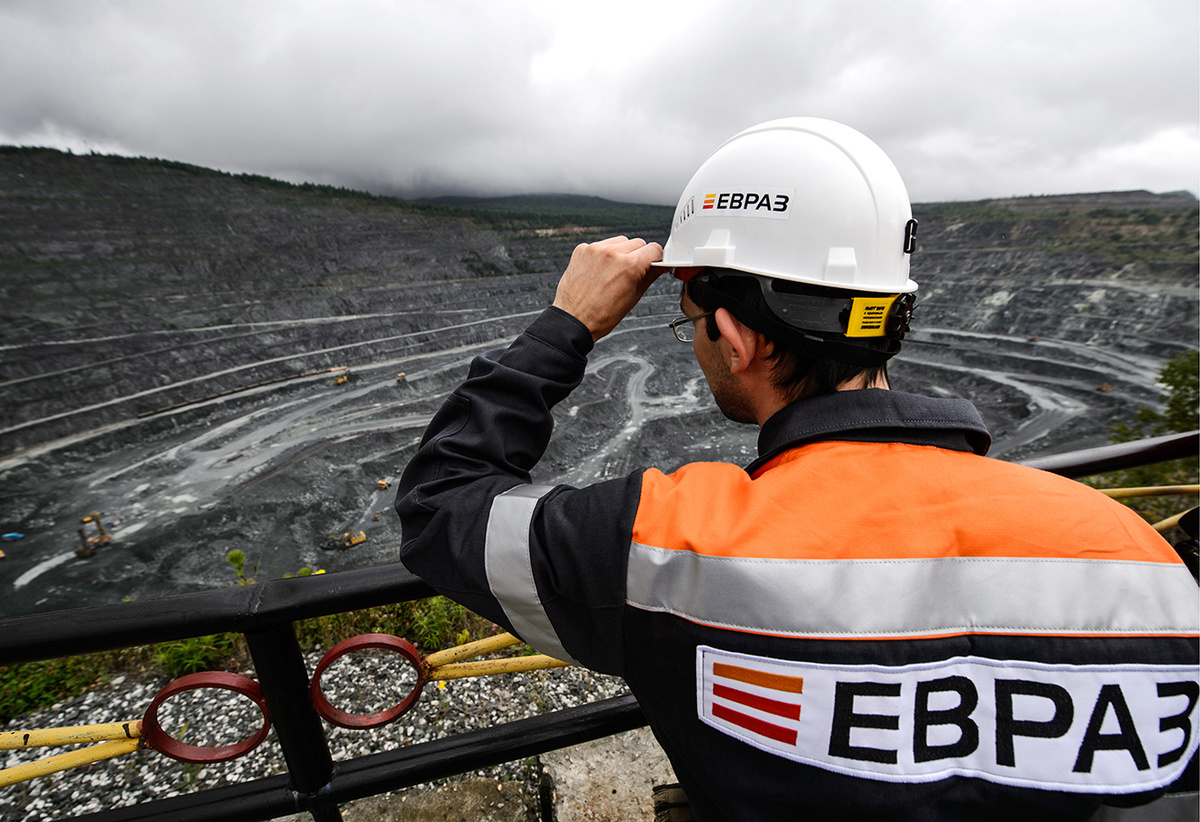 из Интернета