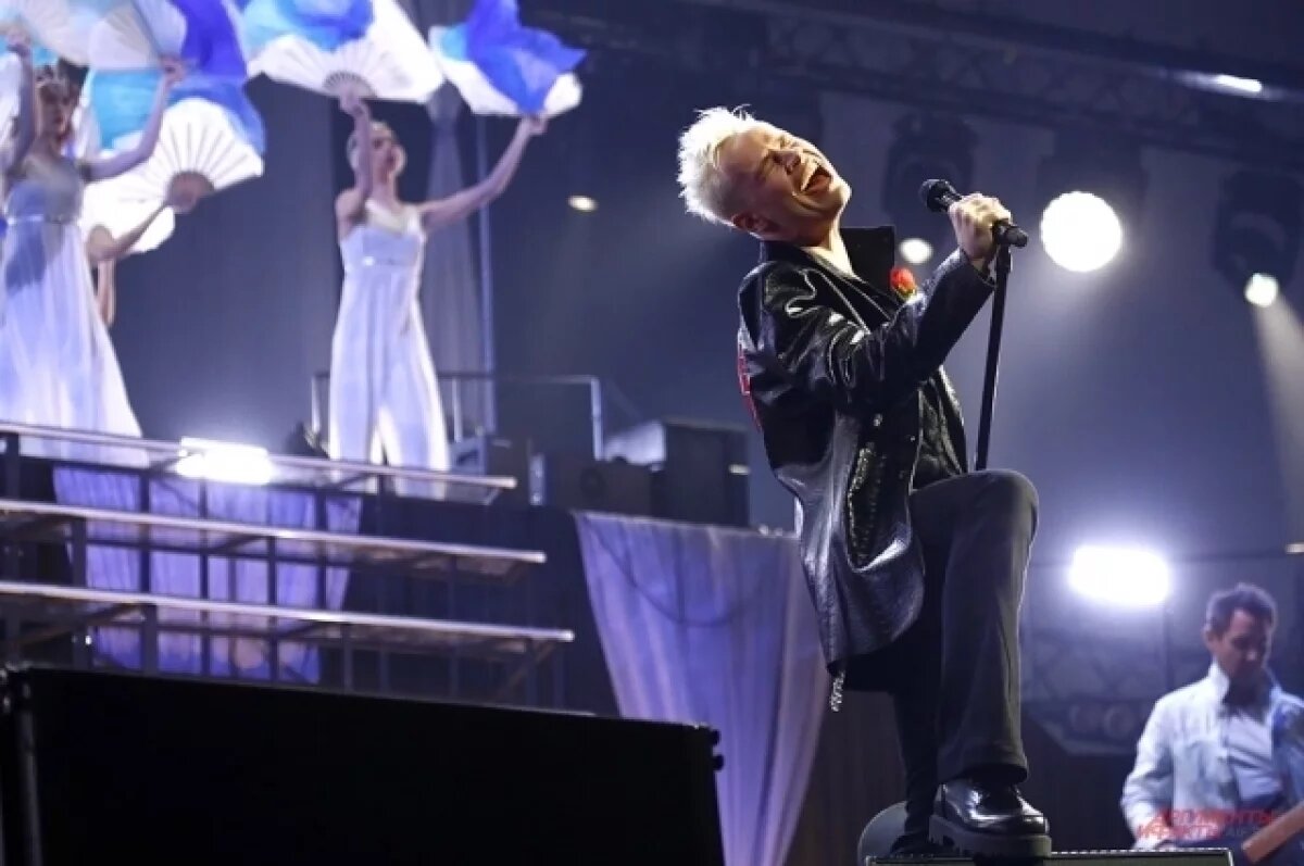    SHAMAN ночью записал любовное послание подписчикам