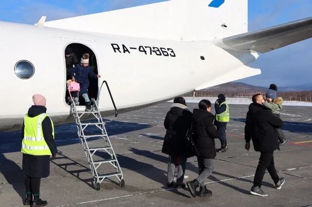    Почему хабаровская авиакомпания повысила цену билетов для детей мигрантов?