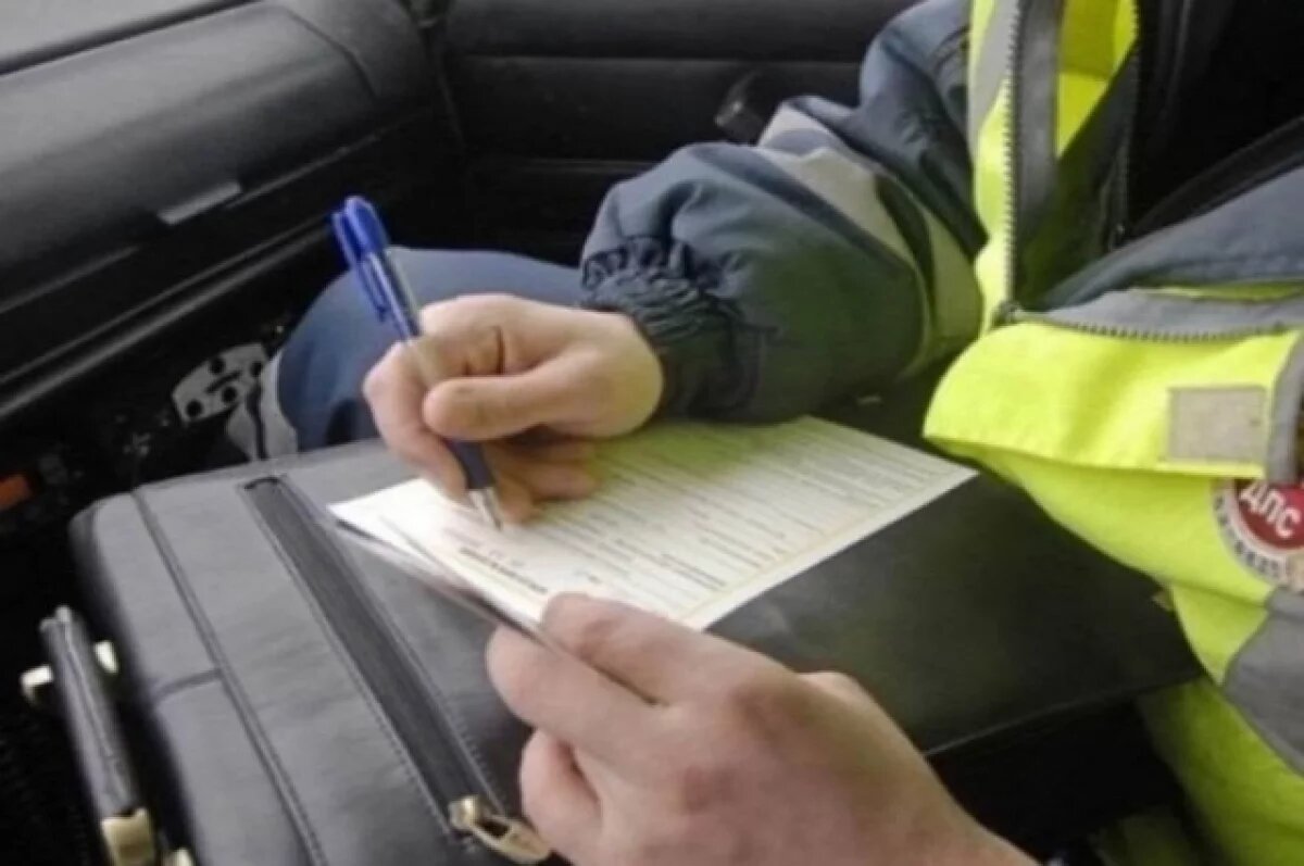    В процессе задержания мужчина пытался спровоцировать драку и оказать сопротивление