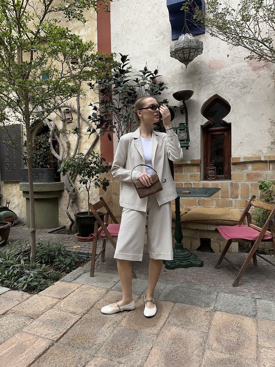 Бежевый жакет