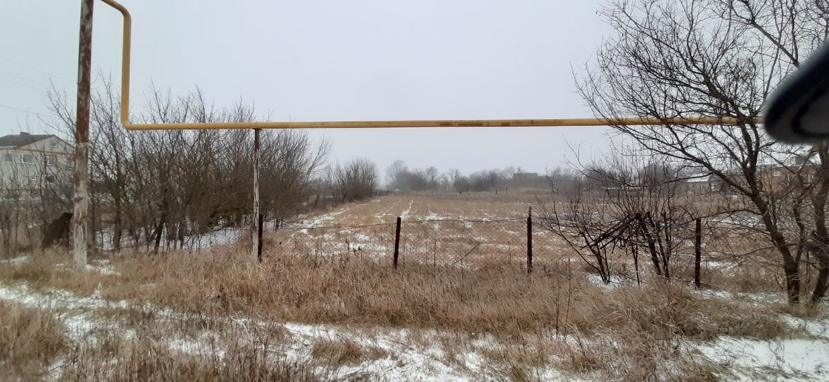 А ещё недавно здесь было просто поле.