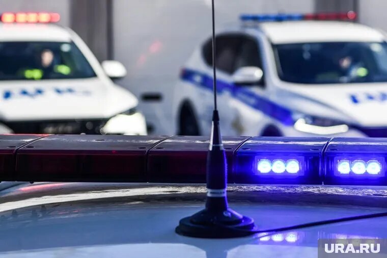 По данным URA.RU, зарплаты могут поднять участковым и сотрудникам ППС. Фото: Владимир Жабриков © URA.RU