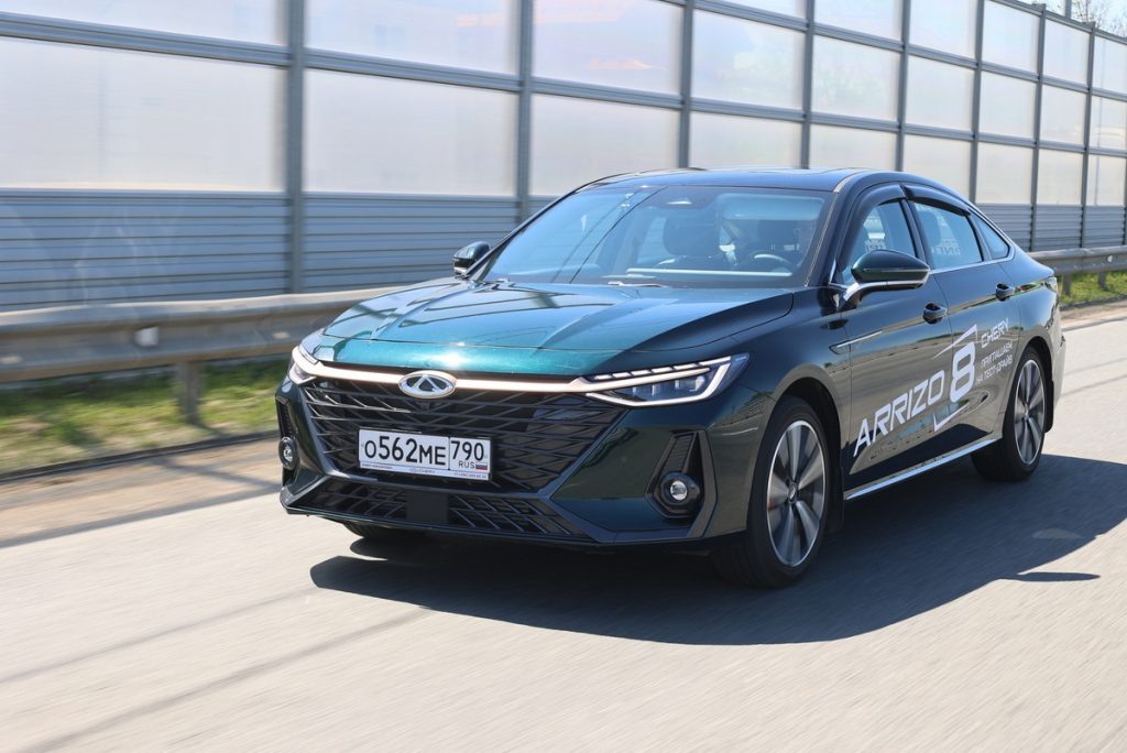 Chery Arrizo 8 — один из самых подешевевших новых автомобилей в России за период февраль 2024 г. — февраль 2025 г.