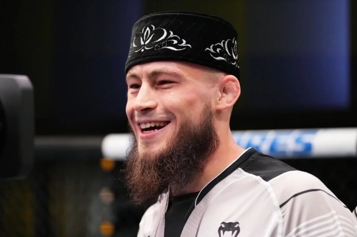    Первый в истории UFC татарский боец Ринат Фахретдинов.