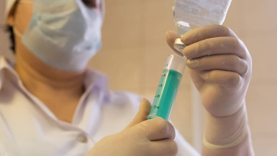 В Татарстане заболеваемость коронавирусом упала на 22,9% за неделю.📷Фото: Олег Харсеев / Коммерсантъ