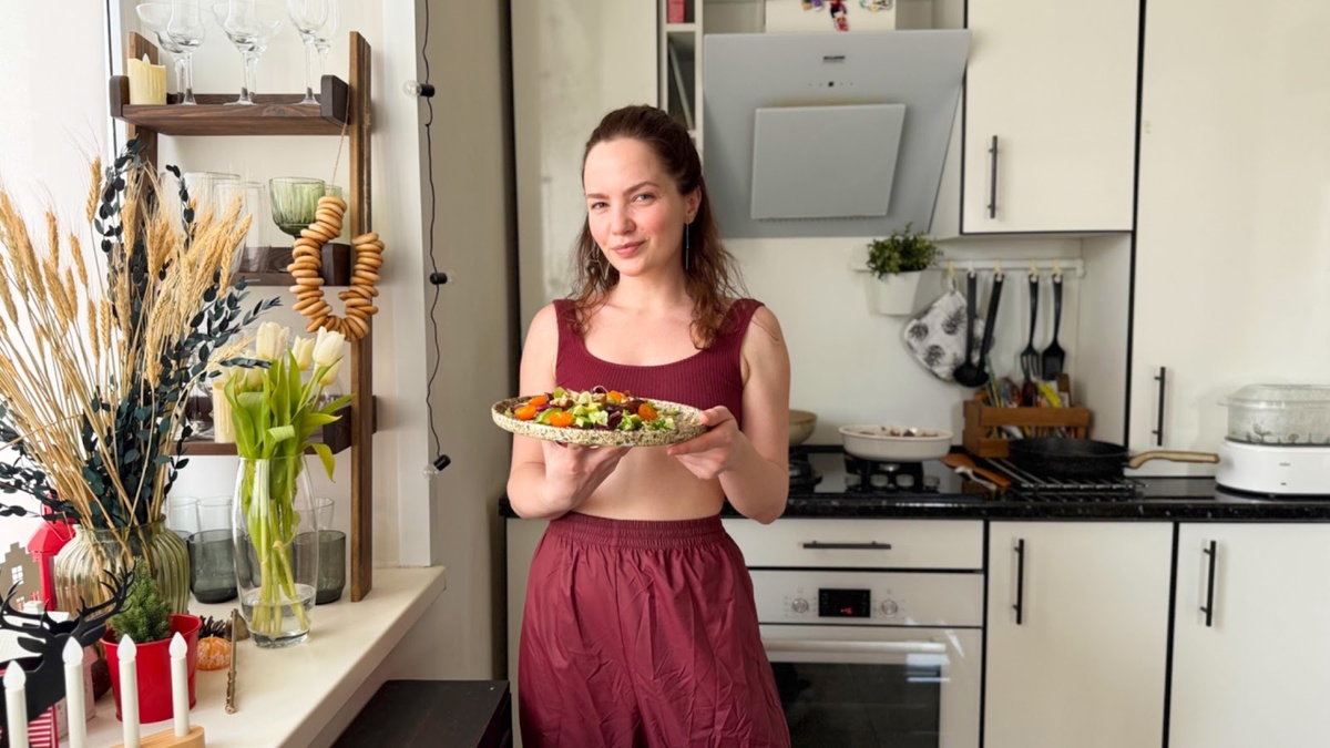 Всем привет! Меня зовут Юля, здесь я делюсь классными рецептами и просто своей жизнью. Рада новичкам и старичкам!