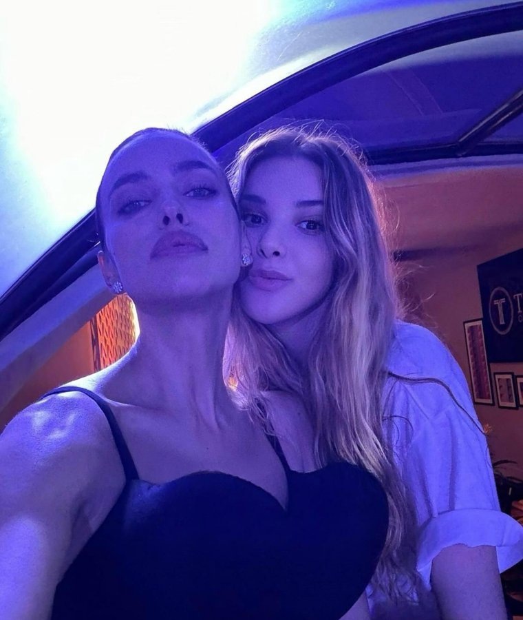 Как заявила Шейк, ее на карнавал пригласили в последний момент. Фото: irinashayk в Instagram/(принадлежит Meta, признанной экстремистской и запрещенной в России)