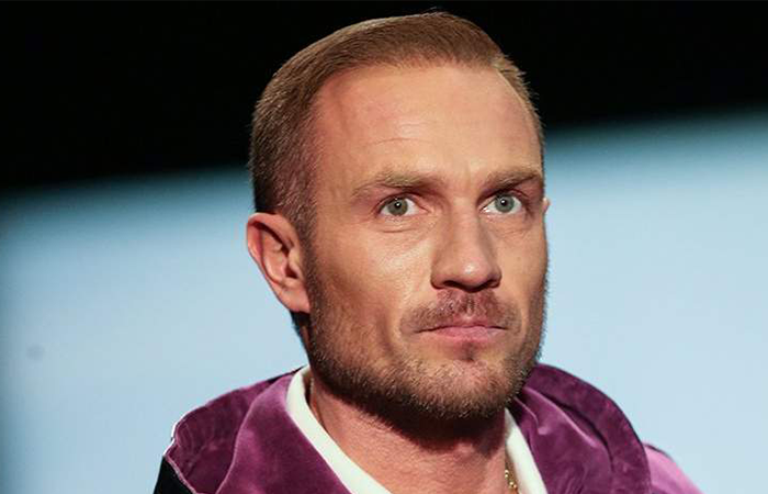 Как живет Роман Костомаров без кистей и стоп: Отказался от Семенович, пропивал по $800 за вечер, а женился на подруге жены