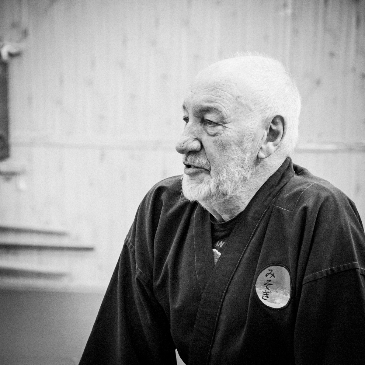 Доброго дня и хорошего настроения!

 
Сегодня 12 марта, день рождения Сенсея Дэвида Эйрза!
Наш зал существует благодаря вкладу этого человека в нас, он потратил своё время, свою энергию и силы, чтобы посадить в нас семена Айкидо, потратил ещё больше времени и сил чтобы взрастить в нас посаженые семена. 
Его труд его знания живут в каждом из учеников нашего Додзё! 
 

Осу сенсей Дэвид!

 
15 марта в субботу, внашем зале пройдут тренировки посвящённые сенсею Дэвиду!