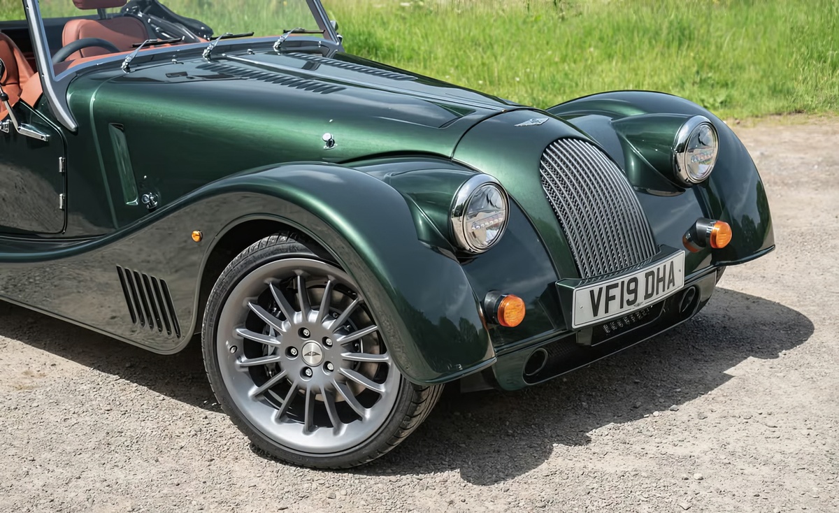 ©Morgan Motor Company ©Pontiac