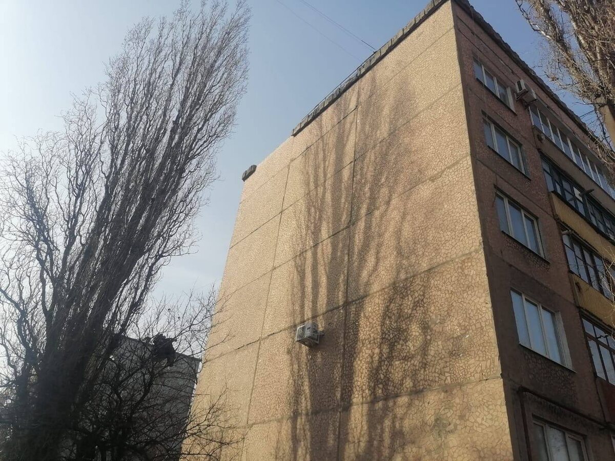    Строители из Оренбуржья восстанавливают в подшефном Перевальске многоквартирные дома Андрей Севостьянов