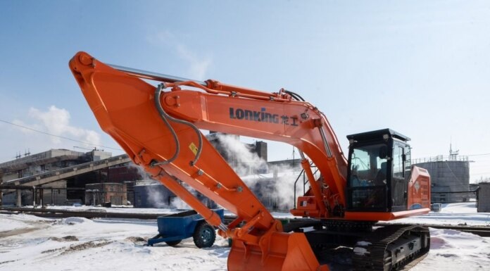    Новый экскаватор. Фото предоставлено пресс-службой СГК