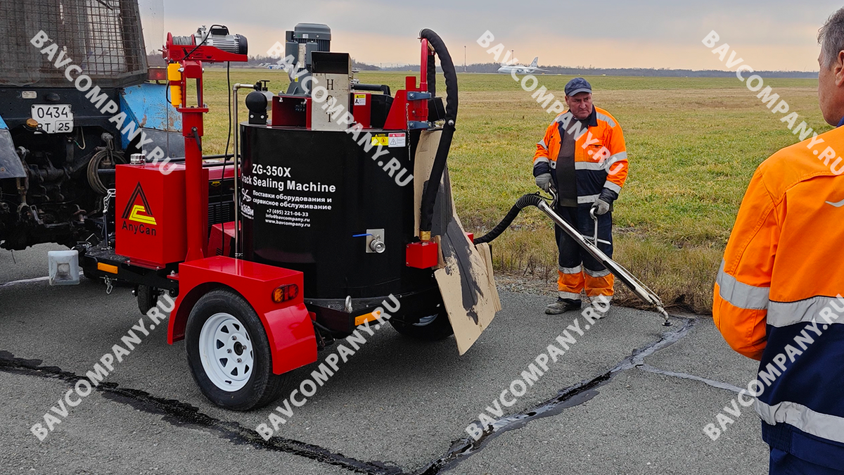 Специалисты нашей компании (на фото) работают на лучшем оборудовании и лучших материалах.