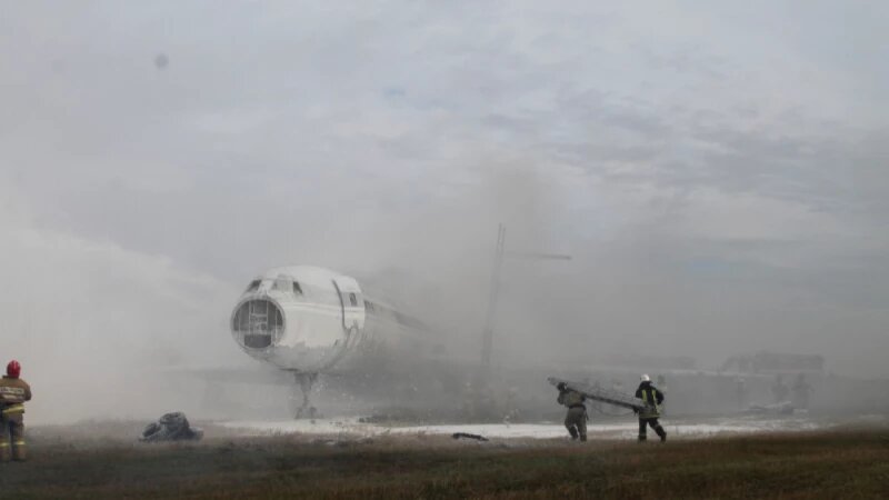     Пожарные учения в Барнаульском аэропорту. пресс-служба ГУ МЧС по Алтайскому краю.