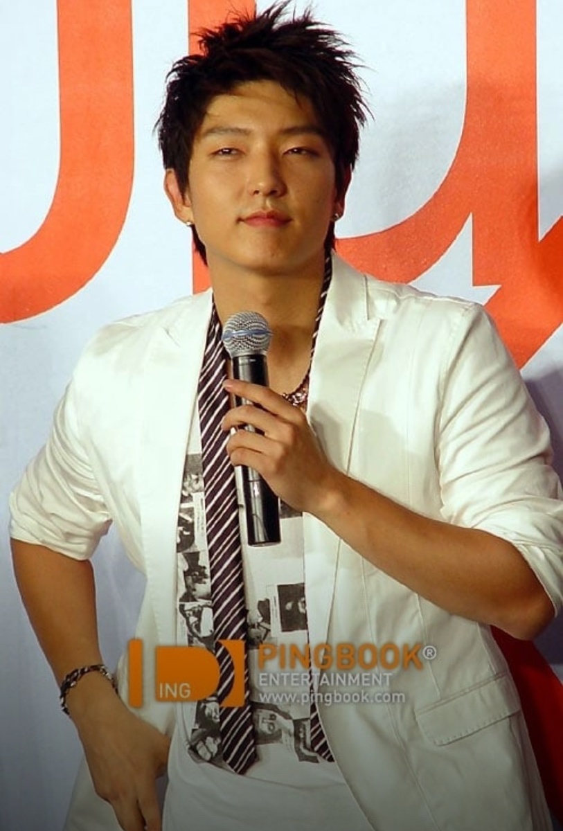 Так, кто тут против нас с Джунги? Живо рассчитайтесь на первый-второй, а потом все сразу оптом - в сад!