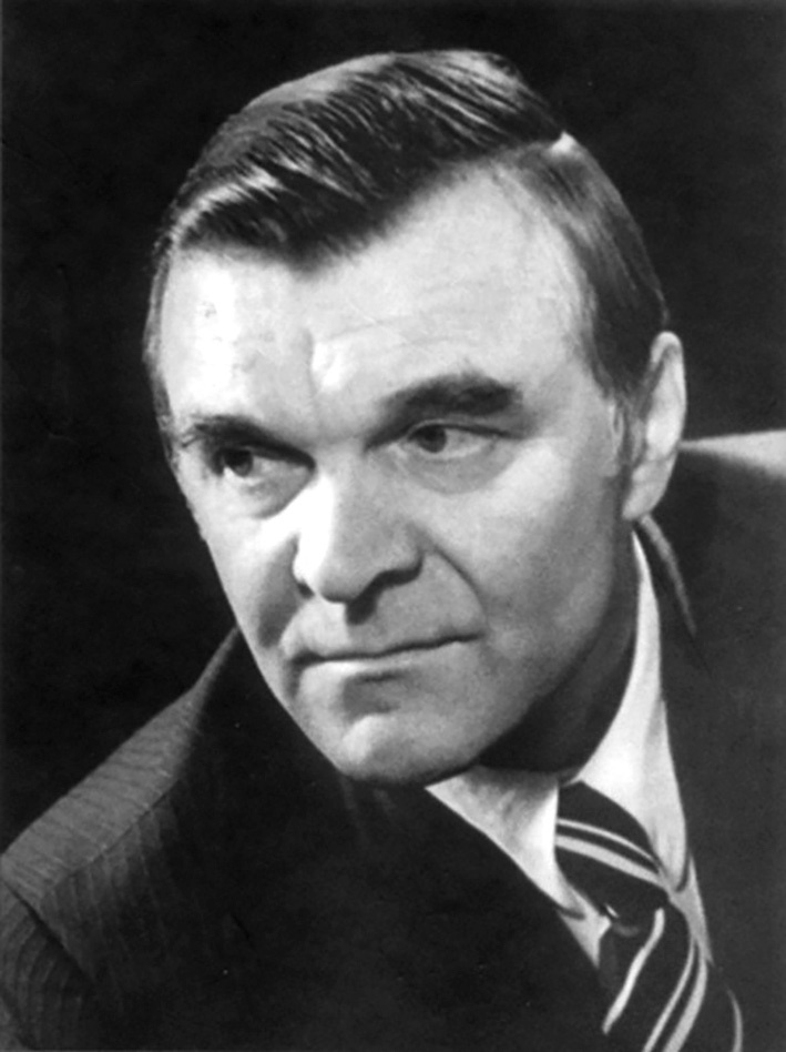 Юрий Васильевич Бондарев.