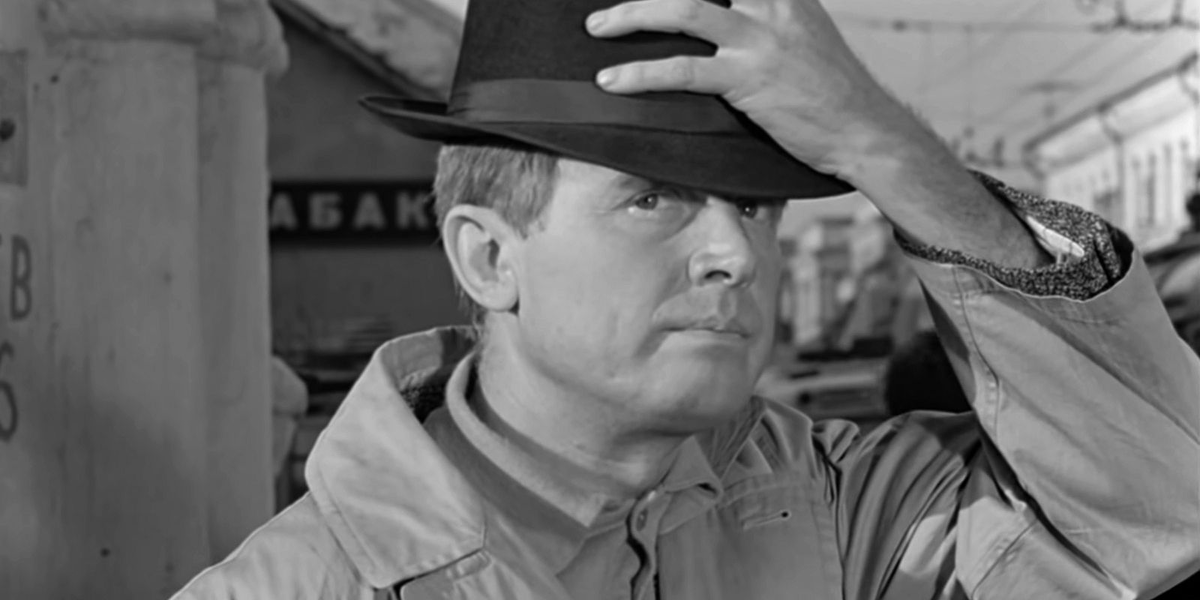 Кадр из советской комедии  Рязанова