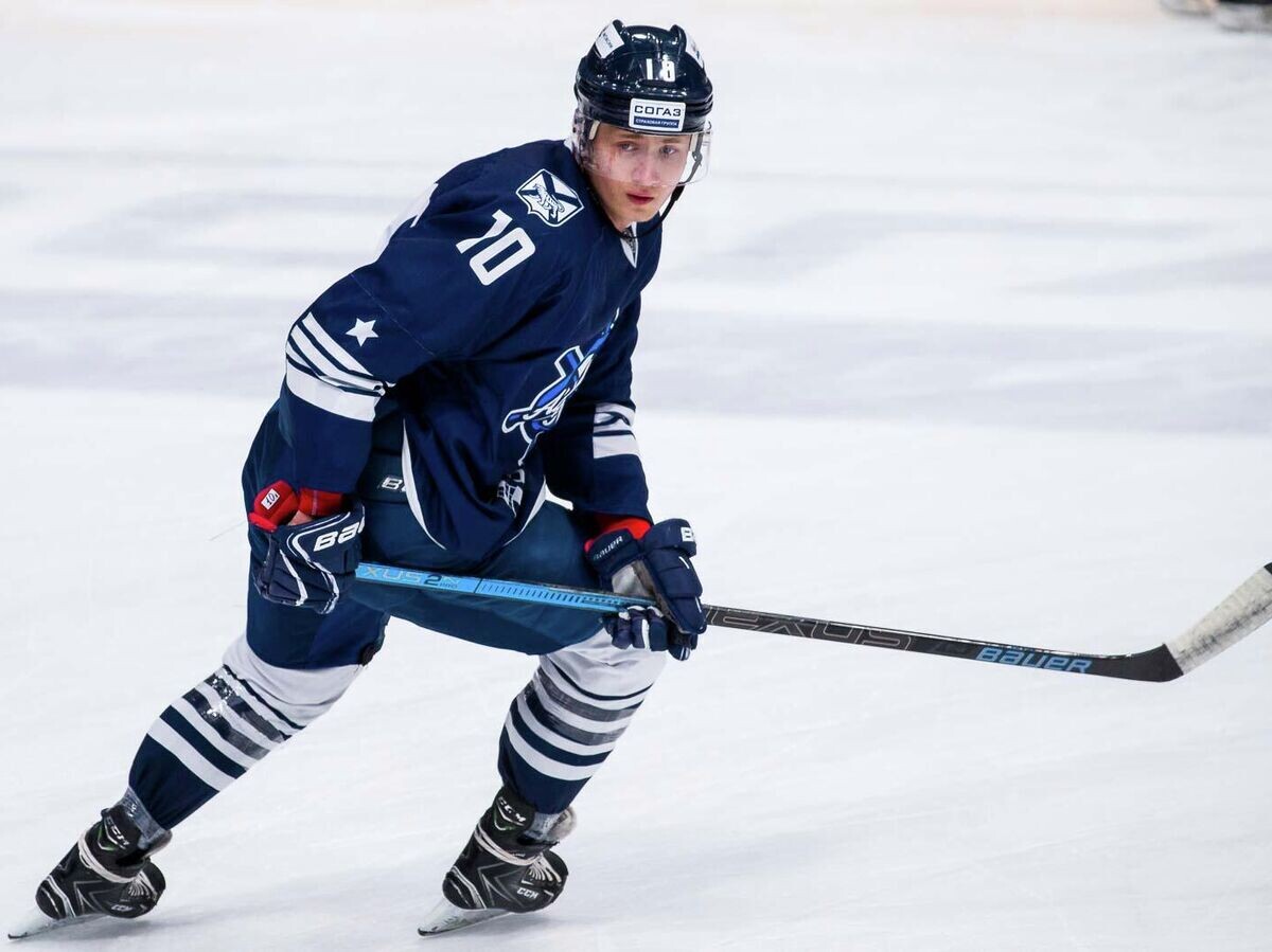    Нападающий хоккейного клуба "Адмирал" Владимир Бутузов© официальный сайт хоккейного клуба "Адмирал"