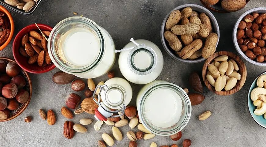   Безлактозное молоко — продукт животного происхождения, не путайте его с растительным