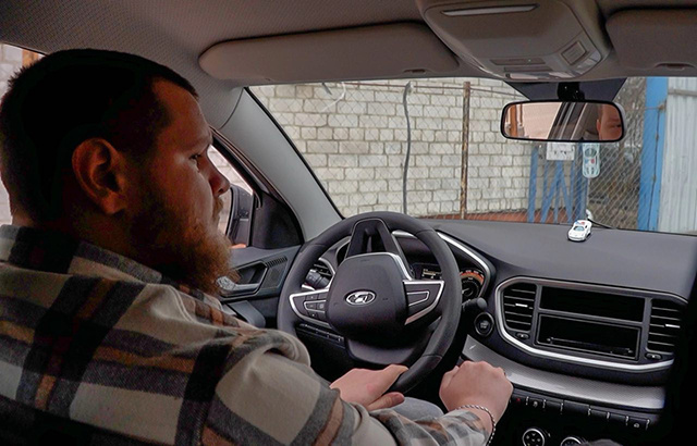 Ветеранов СВО в Тверской области обучат вождению на машинах с ручным управлением