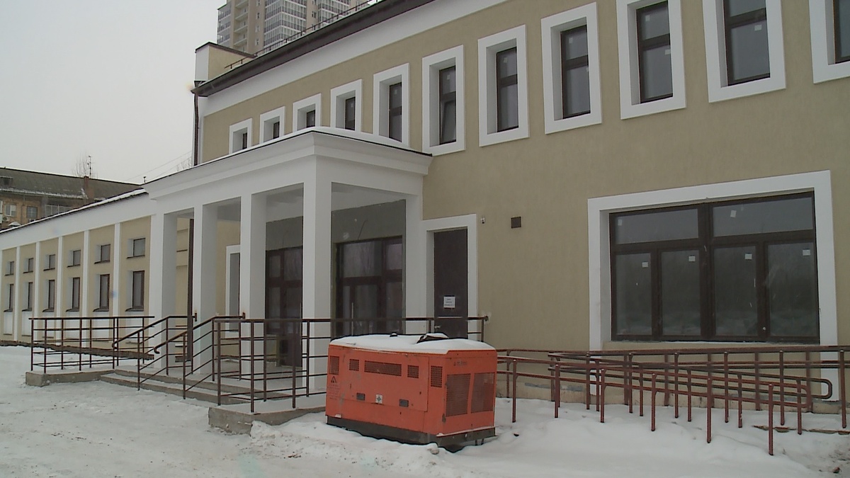     Мэр Красноярска проверил, как идут работы по обустройству Кировского района