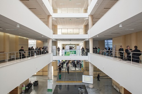 Экономический факультет МГУ