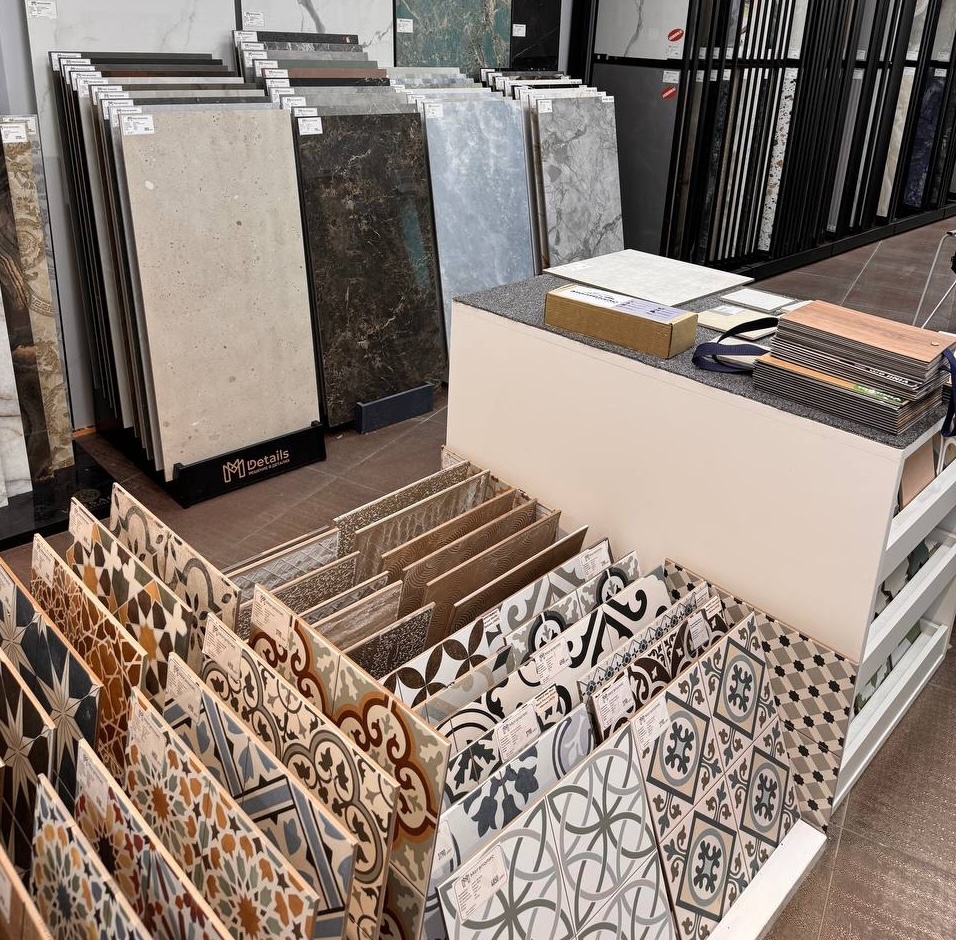 Фото салона плитки Мегаполис по адресу Уральская 10, ТЦ Василеостровский, секция 1