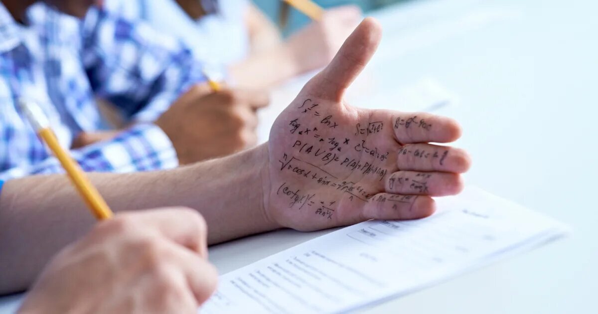 Списывание на экзамене — стратегия возможная, но практически бессмысленная.