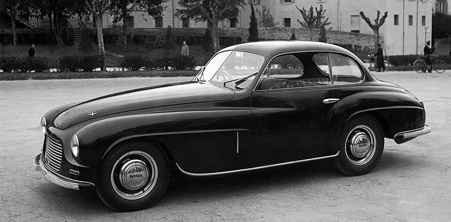 Двигатель V12 1955 куб.см. мощность 110л.с. вес до 900кг. Макс скорость 160 км/ч