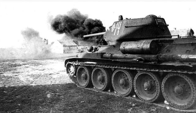 Танк Т-34 на Курской дуге...