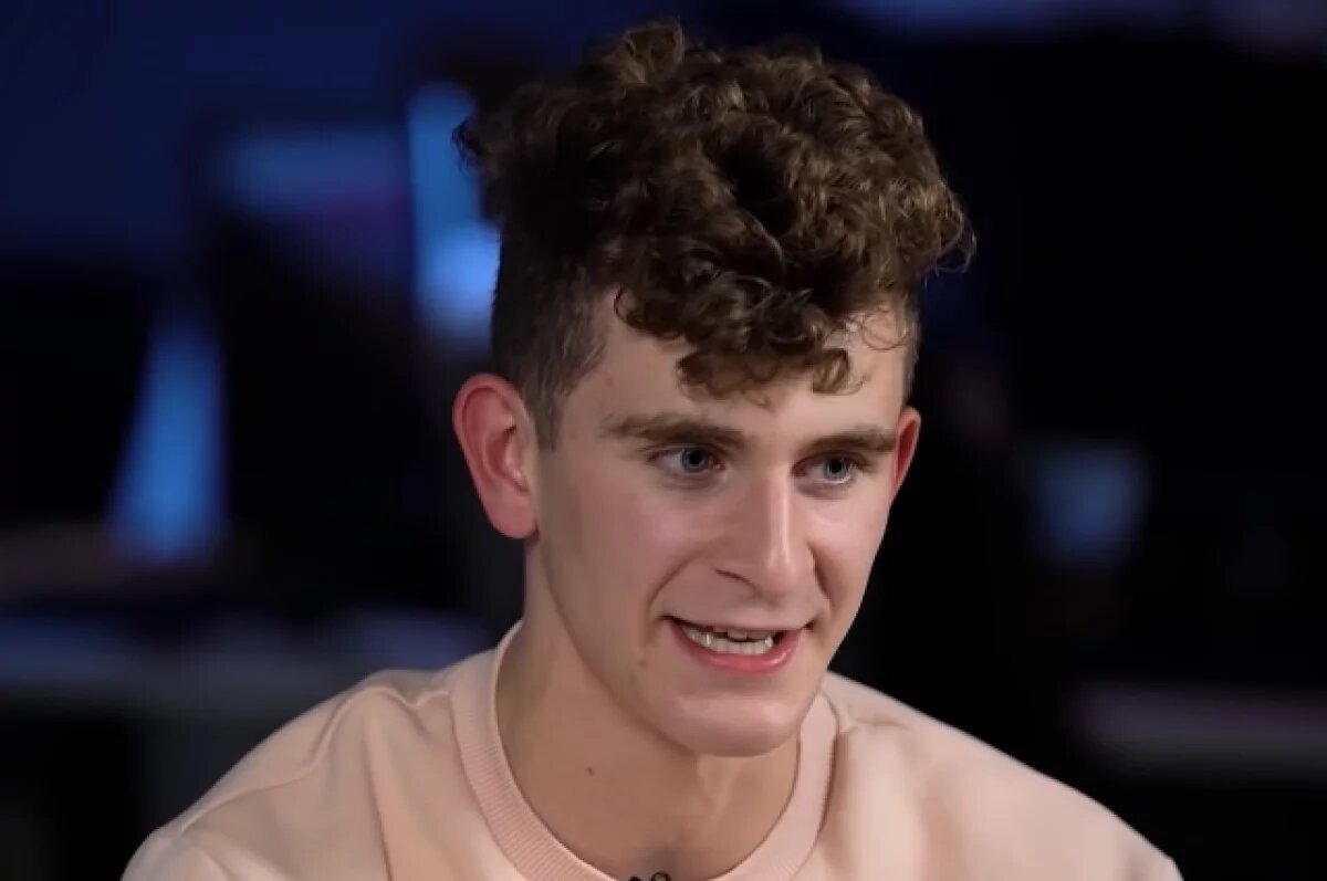    Украинский блогер Артур Бабич подал документы на российское гражданство