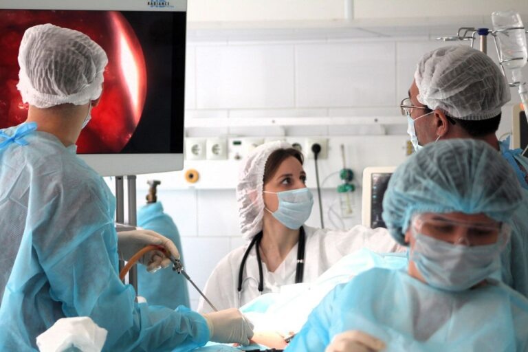    В Оренбурге хирурги спасли мужчину с большой опухолью в области грудной клетки Андрей Севостьянов