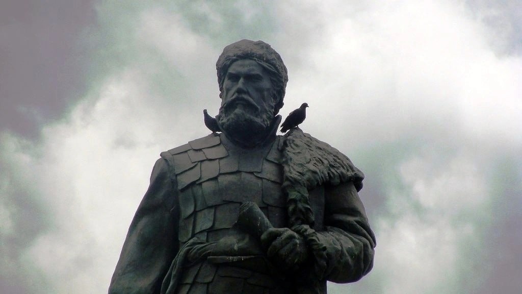 Памятник Ерофею Хабарову в Хабаровске