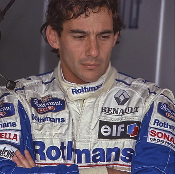 Сенна- соперник, звезда гонок, который даже не воспринимал Шумахера всерьез и которого Шумахер погубил
