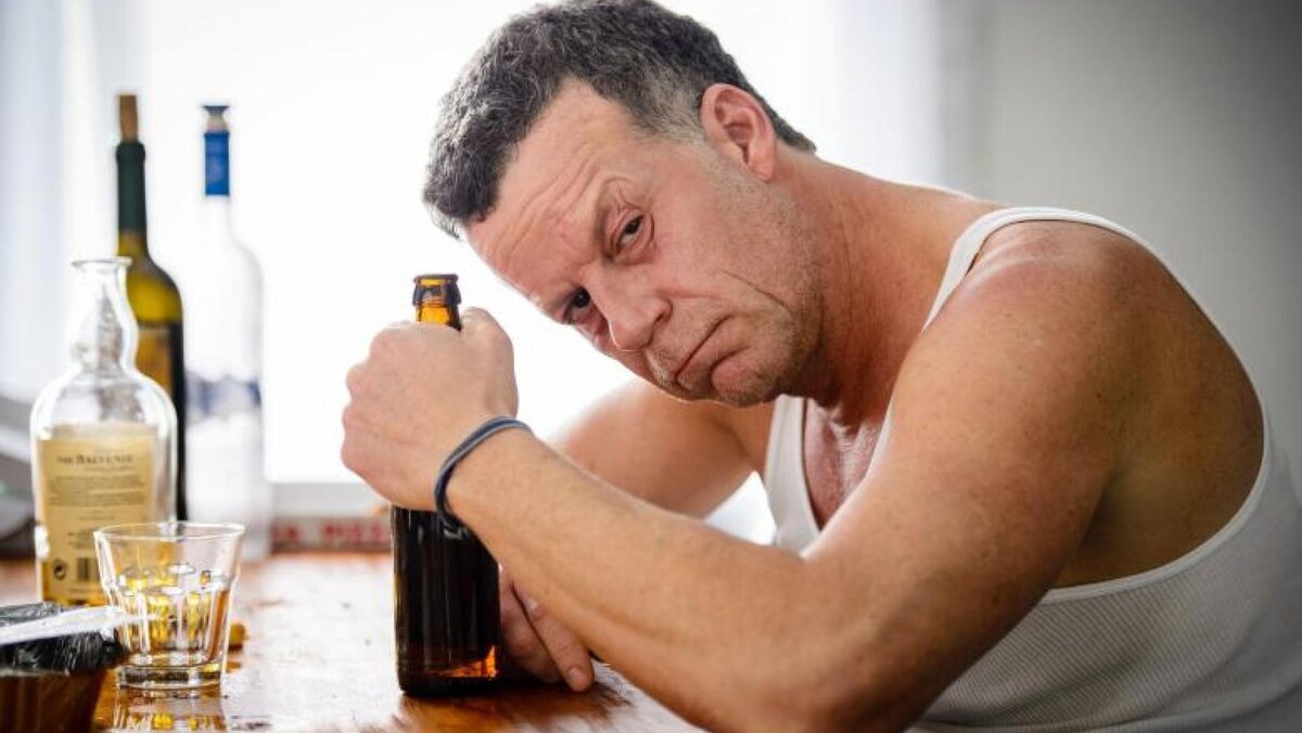    Вот-вот, откуда-то накатывает злоба на все...