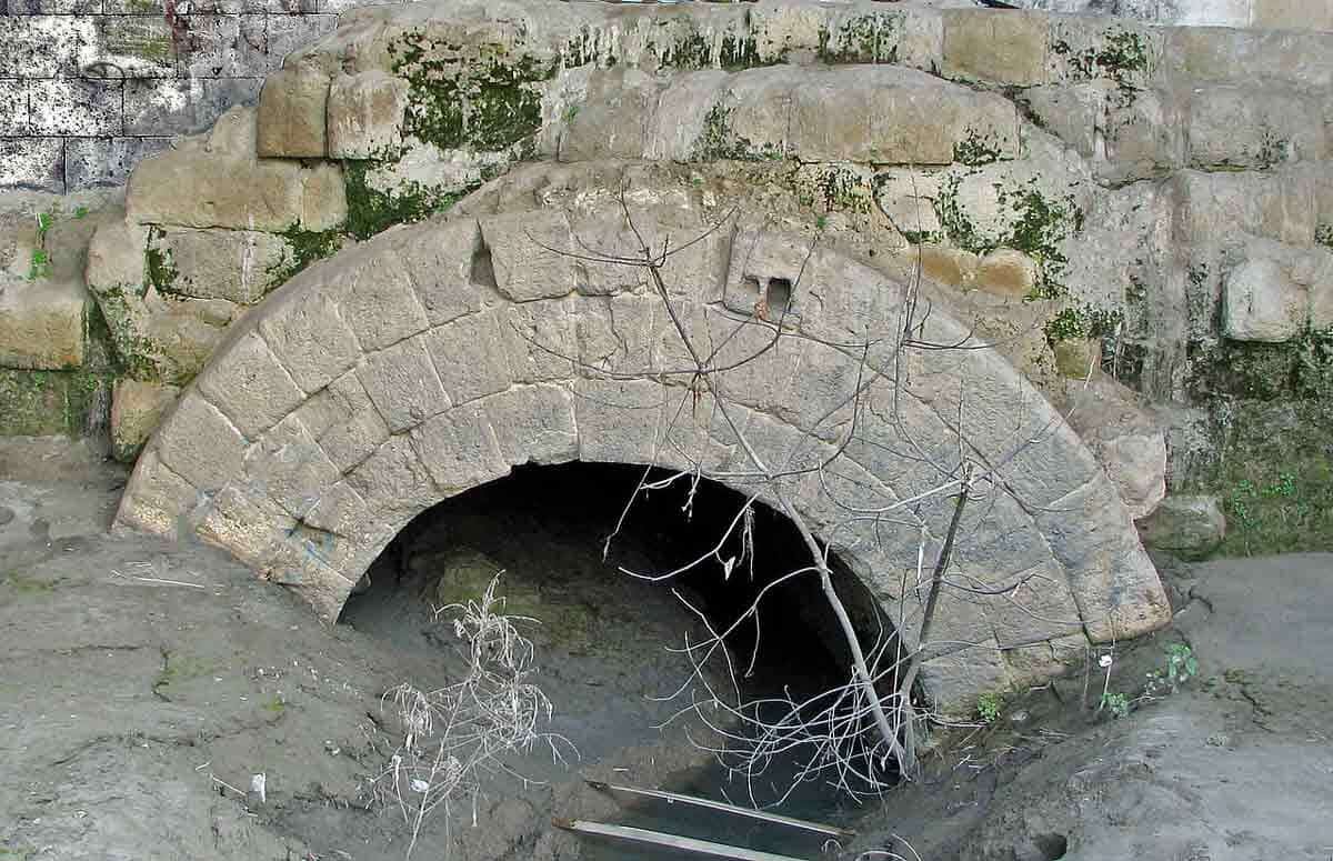        , ,   73. : Wikimedia Commons
