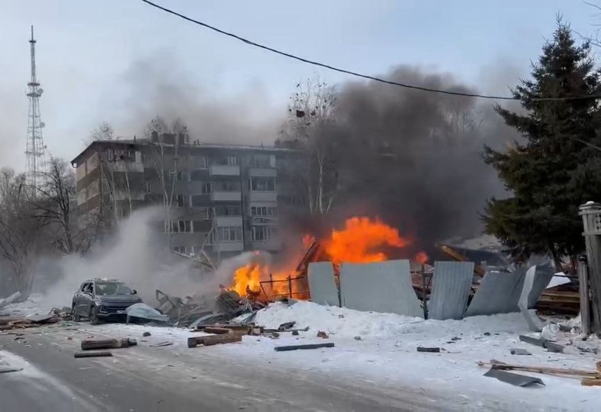 Кадры из видео, снятые очевидцами ЧП.