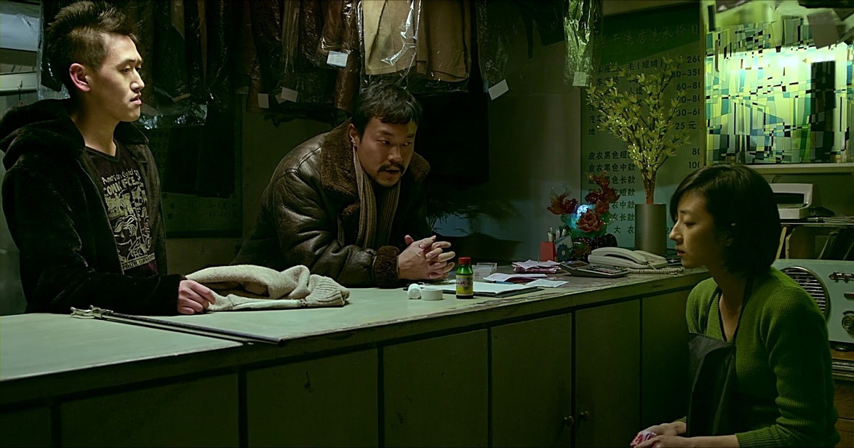 Кадр из фильма «Чёрный уголь, тонкий лёд» (2014)