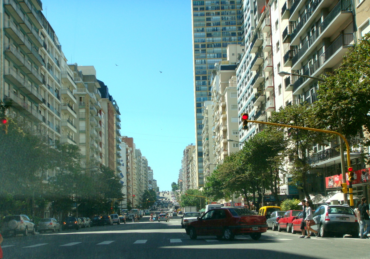 Город с населением 672 тыс. жителей на 2022 год. 